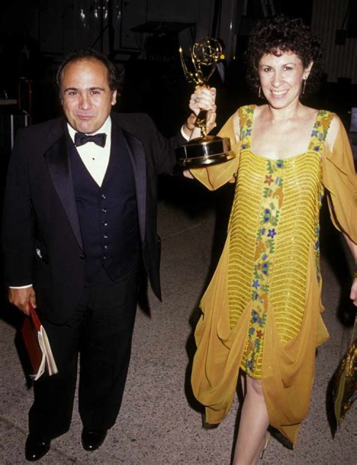 An In-Depth Exploration Of Rhea Perlman's Height